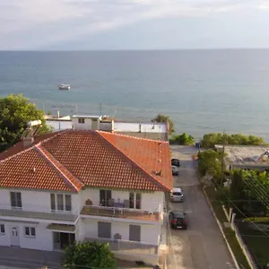 seaside-apartments.hotelschalkidiki.net/